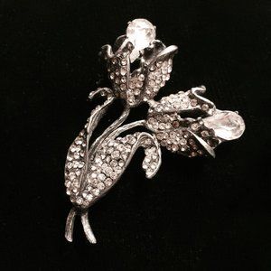 Vintage Rhinestone Lily Brooch